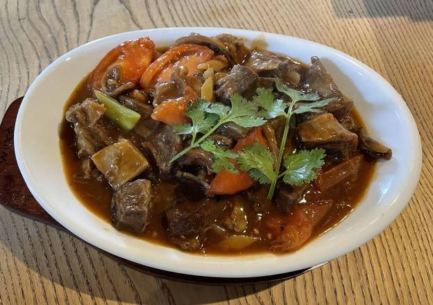 Stewed Beef Brisket in Chu Hou Sauce with Rice (柱候蘿蔔牛腩飯)